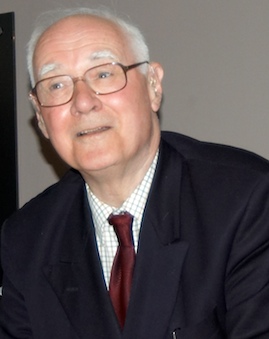 Photo credit: Julia Vitullo-Martin; Description: John Polkinghorne in Cambridge Photo credit: Julia Vitullo-Martin; Description: John Polkinghorne in Cambridge